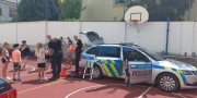 Policie-ve-skolni-druzine-44